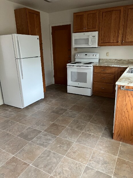 Foto del edificio - Newly Renovated 2 Bedroom