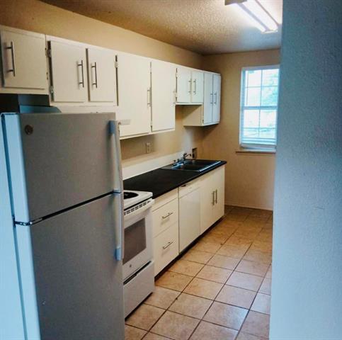 Building Photo - 7382 Cottonwood Creek Rd