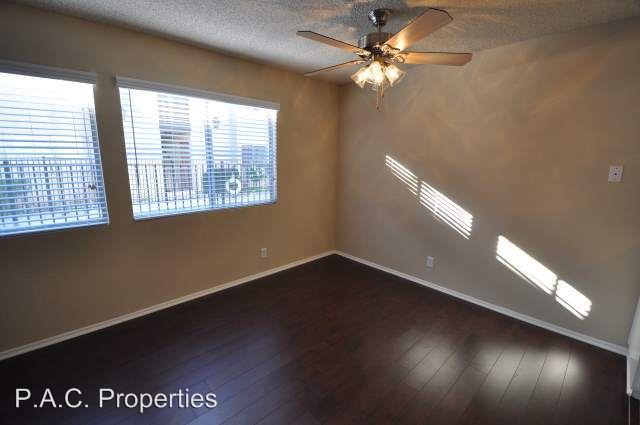 Building Photo - 24411 Newhall Ave
