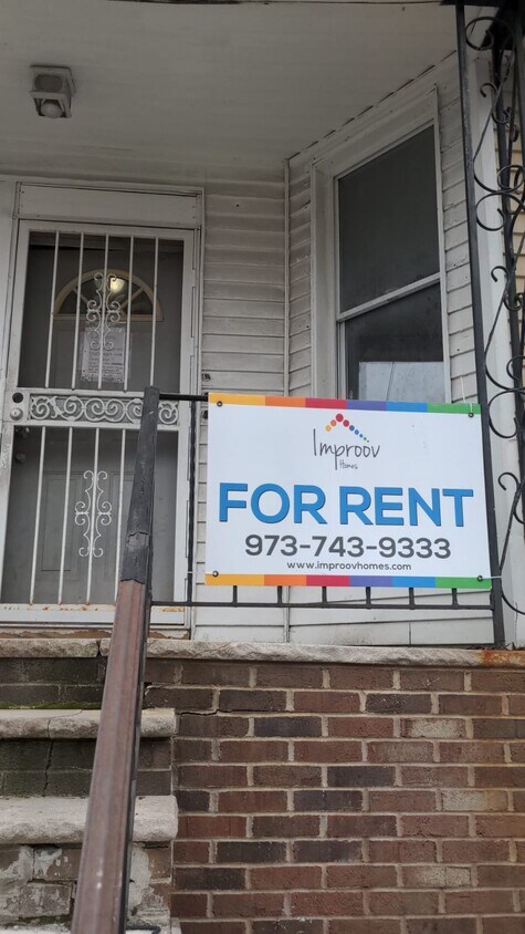 Primary Photo - 148 Fairmount Ave