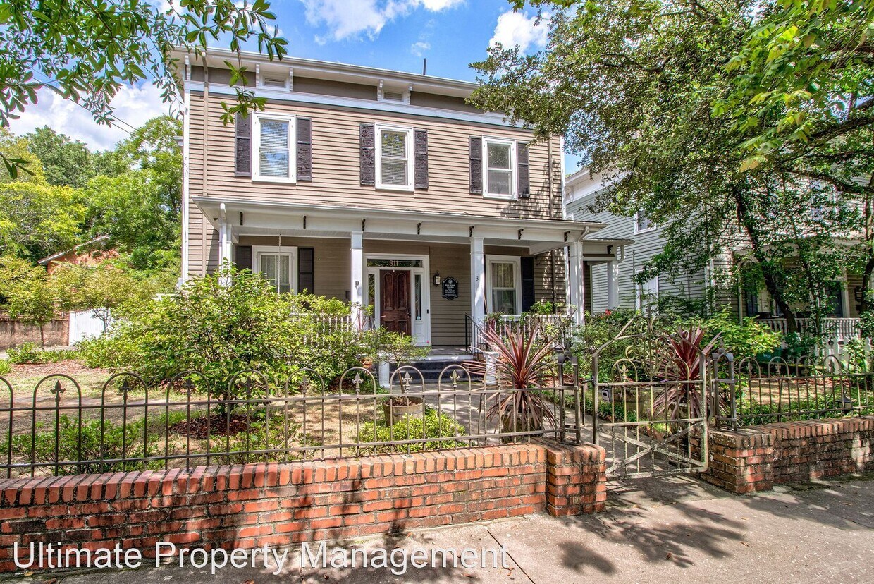 Primary Photo - 4 br, 2.5 bath House - 311 South 3rd St Ne...