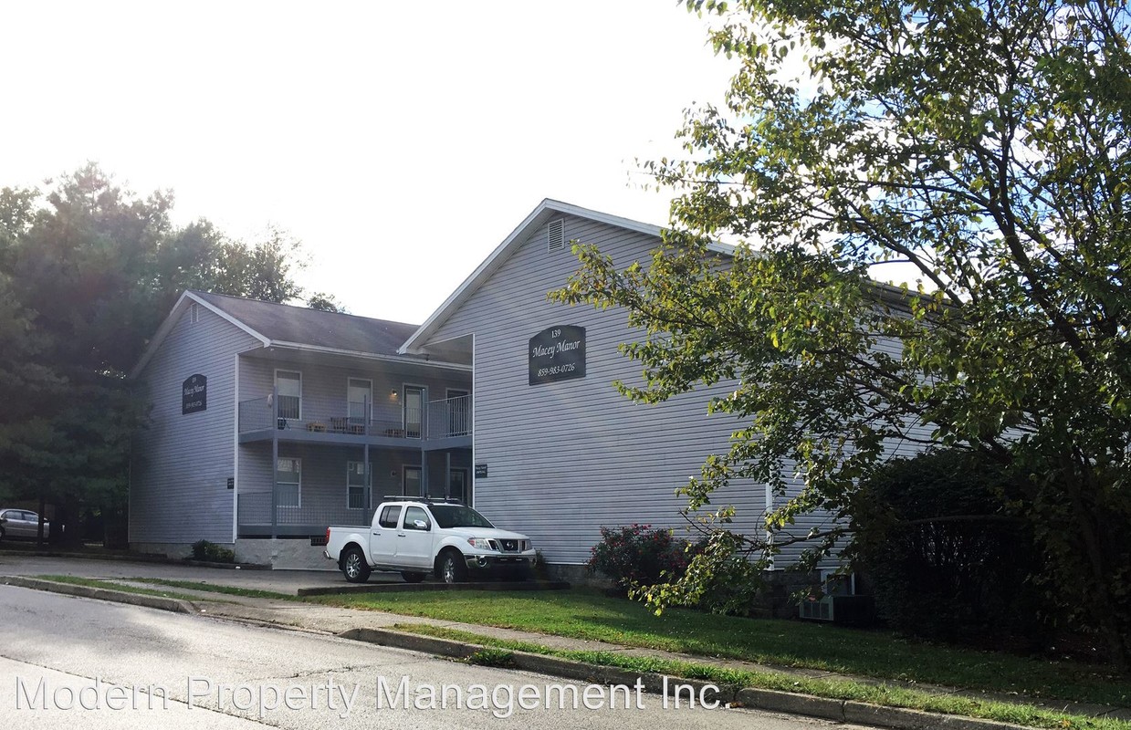 Primary Photo - 139 1/2 Macey Ave