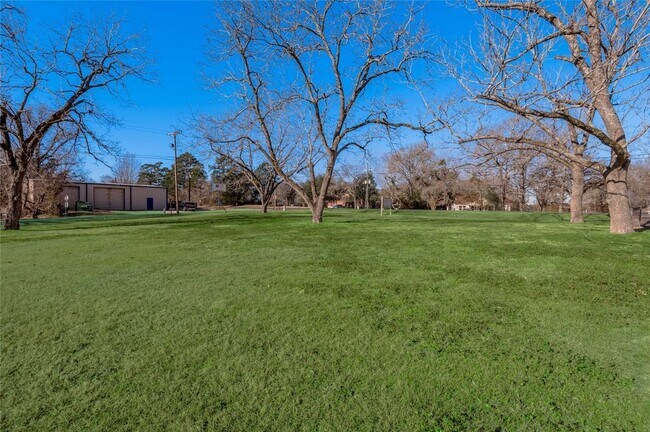 Foto del edificio - 2201 Badger Ln