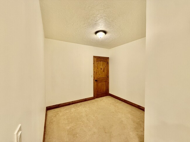 Foto del edificio - 6819 S Greenfield Way
