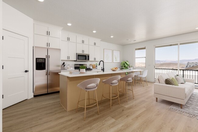 Building Photo - 2188 380 S