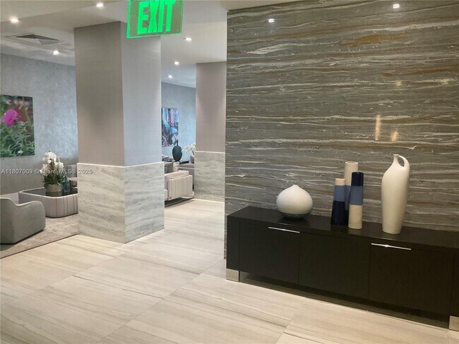Foto del edificio - 2301 S Ocean Dr
