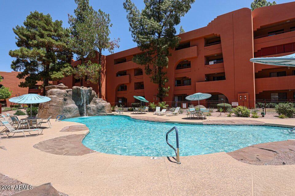 Primary Photo - 4303 E Cactus Rd