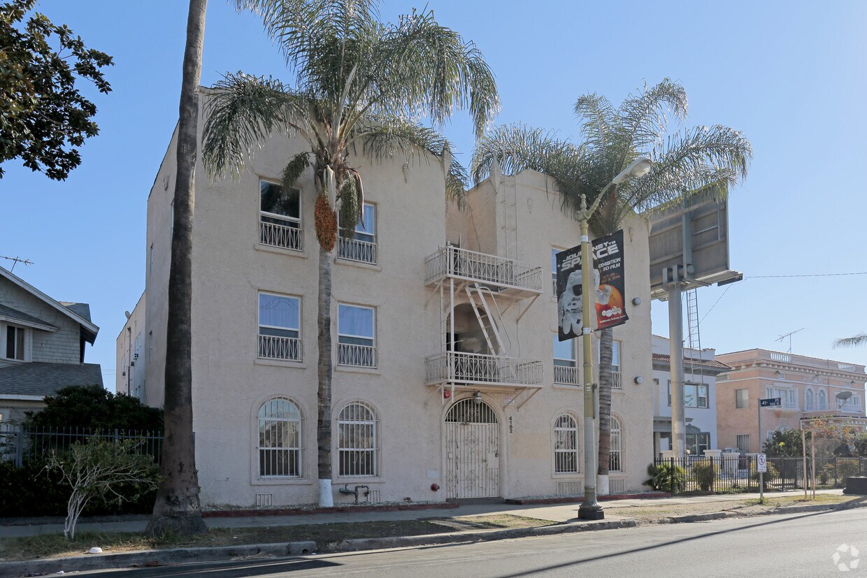 Building Photo - 4162 S Figueroa St