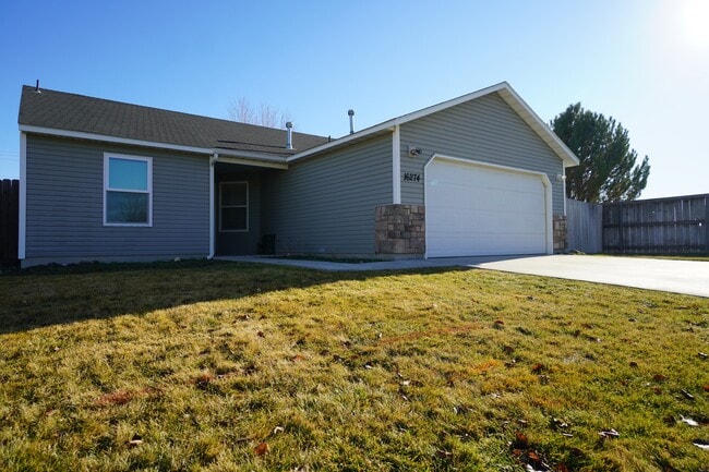 Building Photo - 16274 Silver Creek Ave