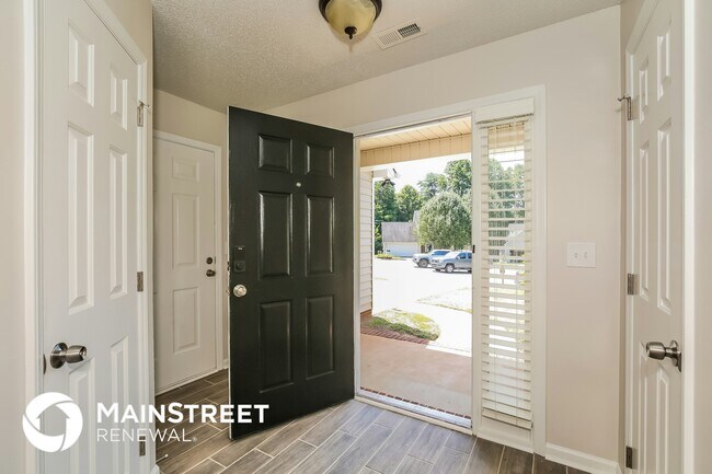 Foto del edificio - 9 Mahogany Ct