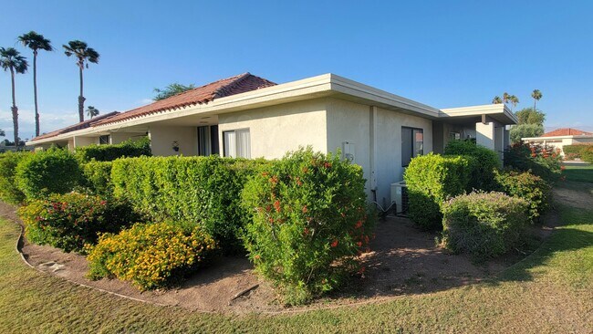Building Photo - 751 N Barcelona Cir