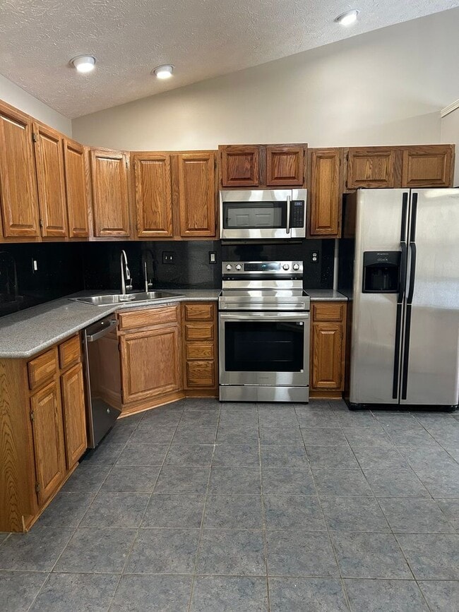 Foto del edificio - 1623 Lionheart Ln