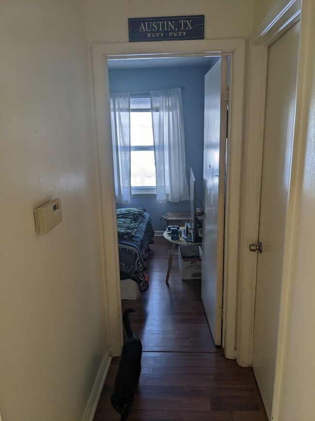 Foto del edificio - 702 Amelia Ave