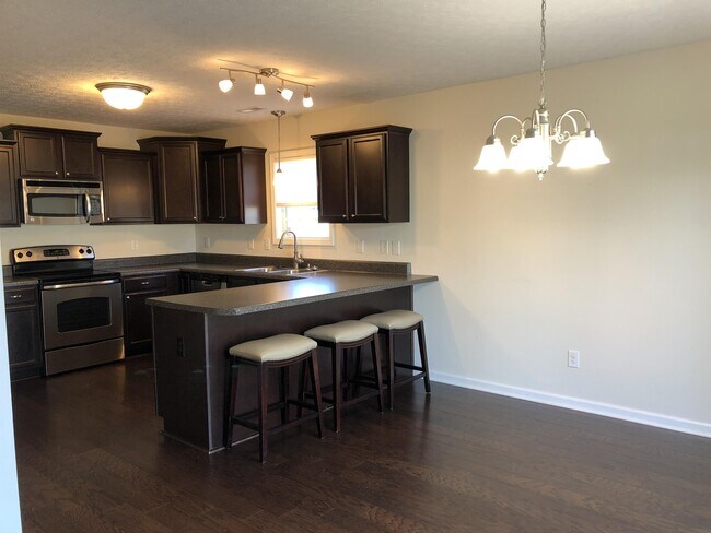 Foto del edificio - 3301 Hardee Farms Dr