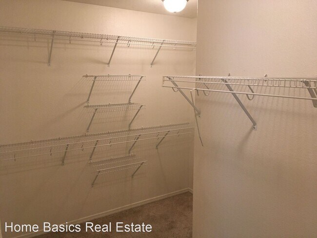 Building Photo - 3 br, 2 bath House - 2073 E Summit Way