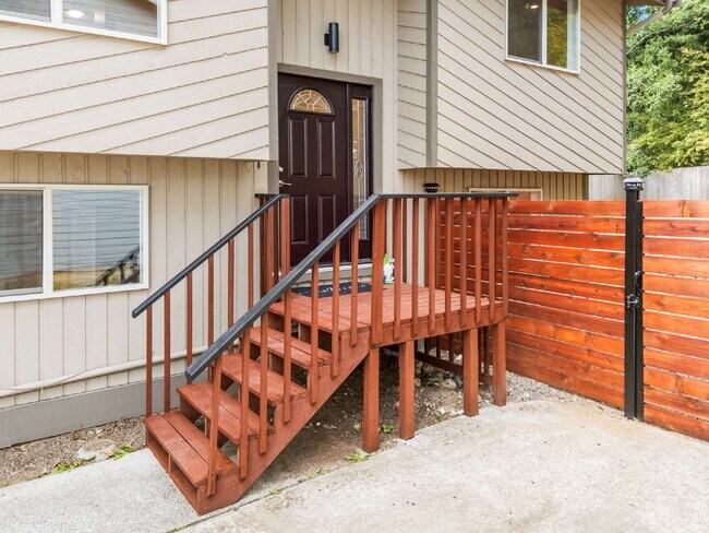 Foto del edificio - Modern 4-Bedroom Retreat Near Lake Whatcom...