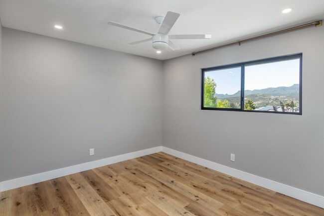 Building Photo - Hidden Jewel in Westlake Village