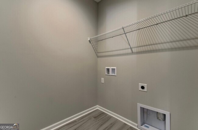 Building Photo - 123 Gary Cir