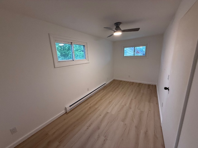 Building Photo - 109 6th Ave