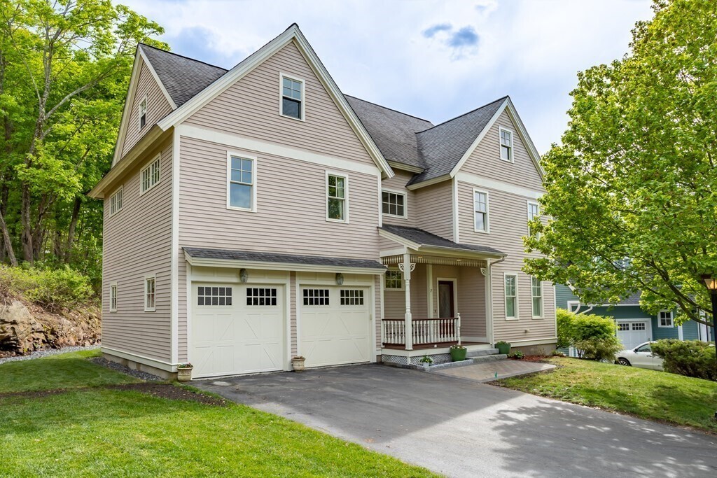 Primary Photo - 7 Cider Mill Ln