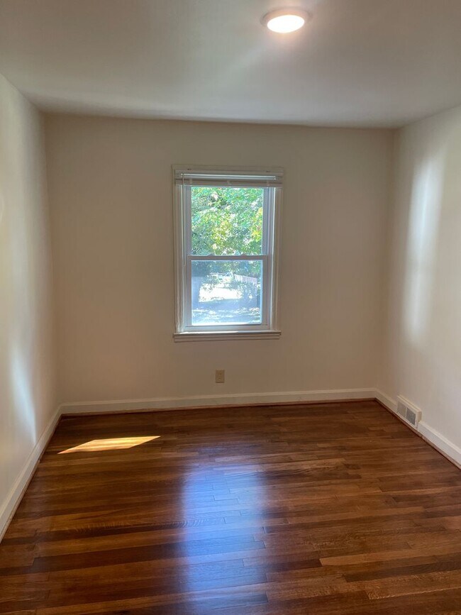 Building Photo - 1437 Thurmond St