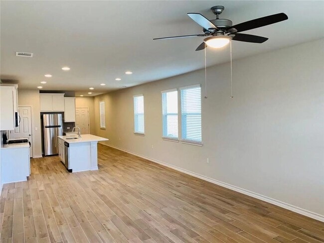 Building Photo - 1709 Adobe Walls Way