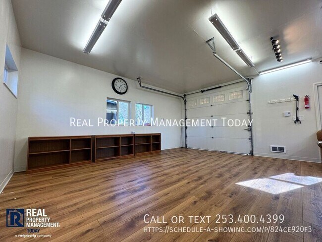 Foto del edificio - 9009 Randall Dr