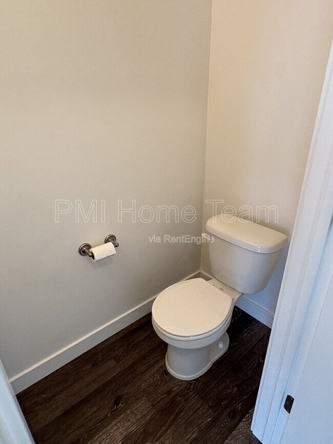 Foto del edificio - 1616 W Parkview Dr