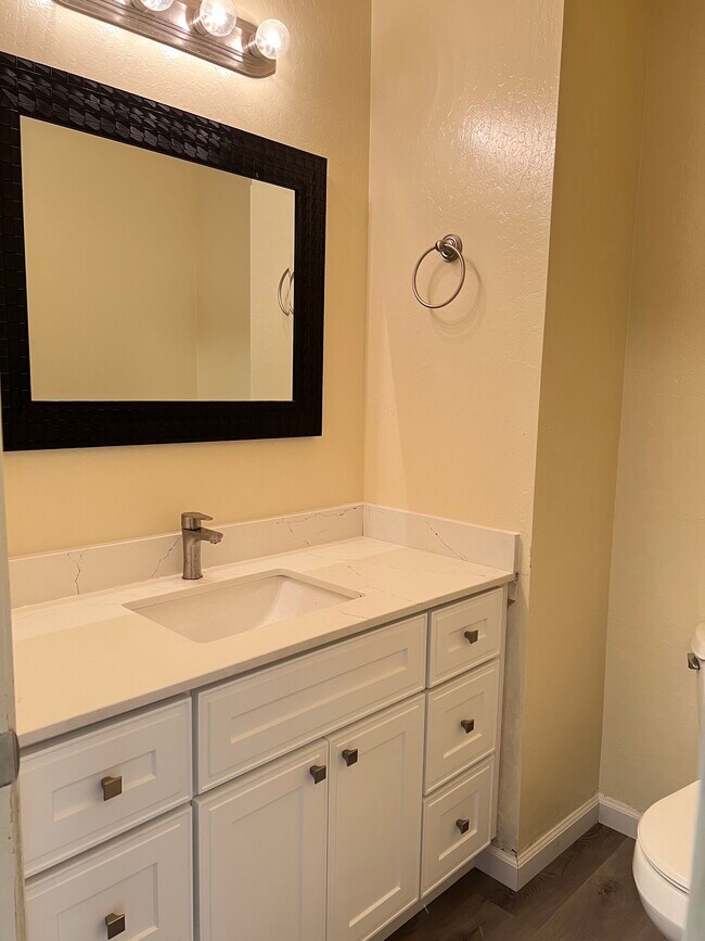 Foto del edificio - 5777 Lilac Blossom Ln