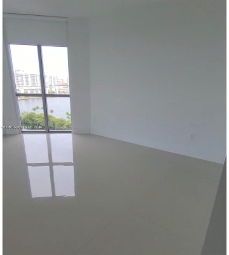 Foto del edificio - 17301 Biscayne Blvd