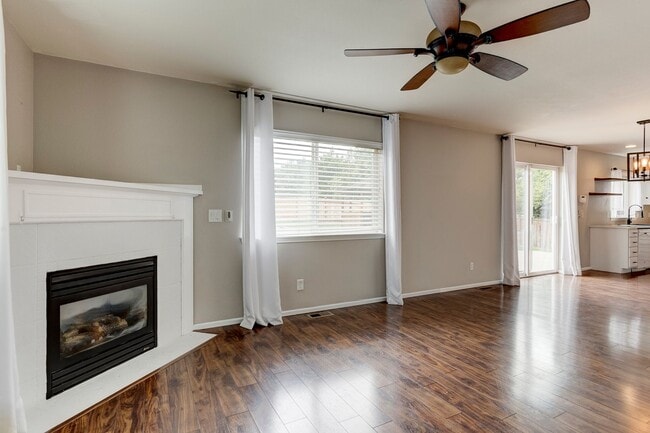 Building Photo - 4 Bedroom, 2.5 Bath Rental with Fireplace ...