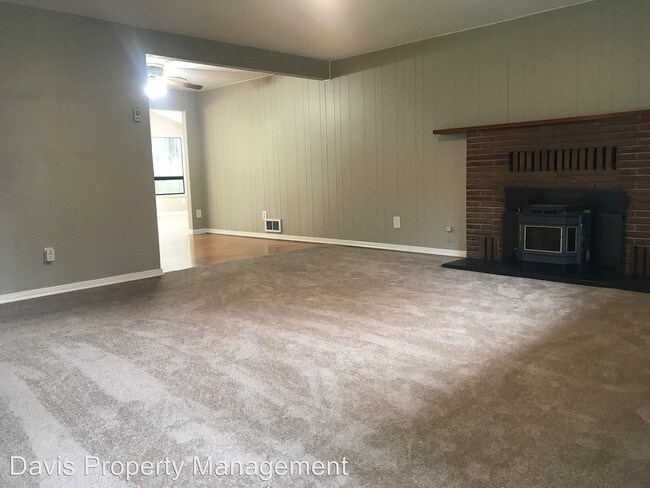 Foto del edificio - 3 br, 1 bath House - 13640 197th AVE SE