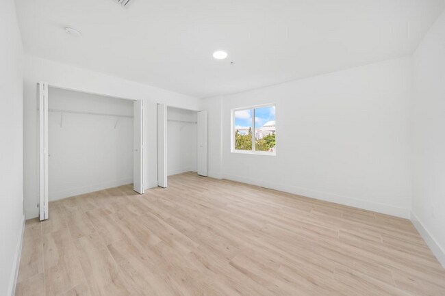 Foto del edificio - 32 NW 14th Ave