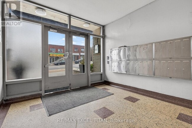 Building Photo - 2515 Eglinton Ave W