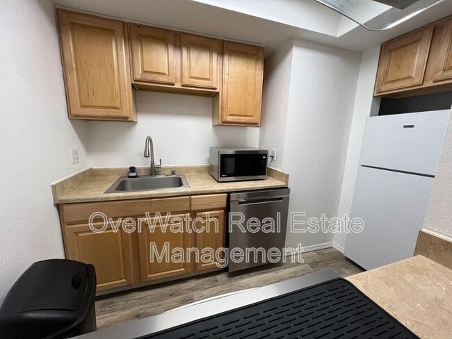 Building Photo - 4620 Reka Dr