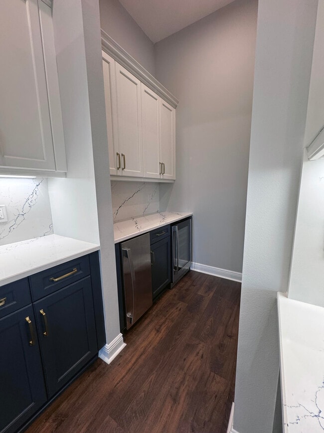 Building Photo - 8346 Puccini Way