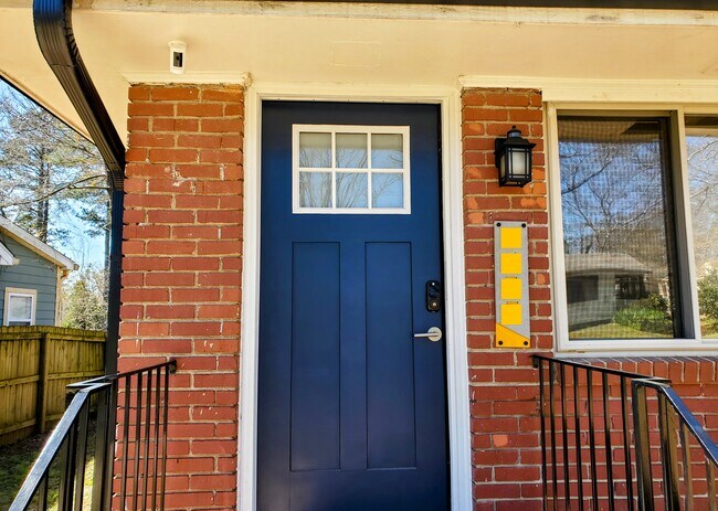 Entrada de puerta principal - entrada con código - 3453 Pierce St