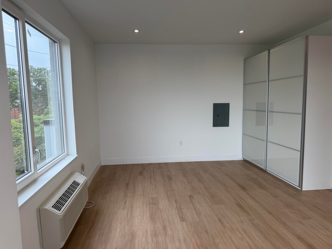 Foto principal - 3309 LIBERTY Ave