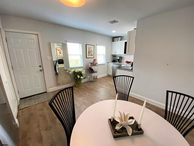 Foto del edificio - 9313 Ventnor Ave