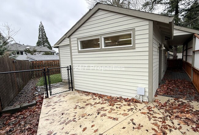 Foto del edificio - 1BD I 1BA ADU + Private Yard! West Linn, OR