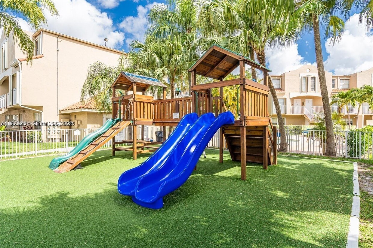 Foto principal - 665 NW 85th Pl