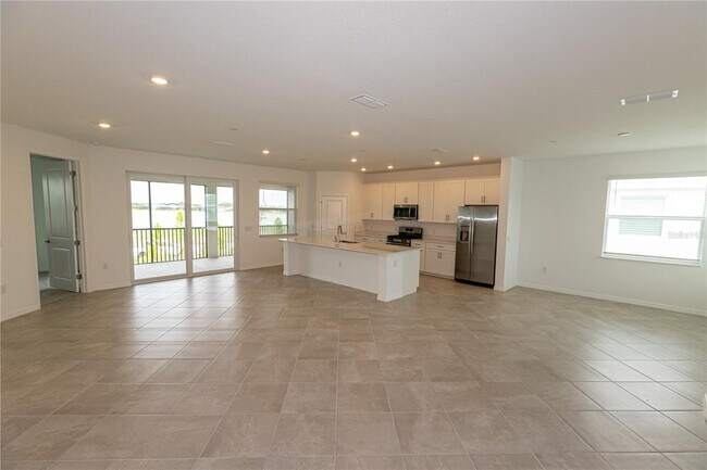 Building Photo - 16572 Kingwood Ln