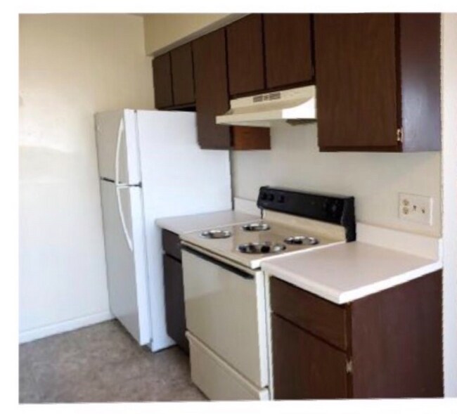 Foto del edificio - 2428-2428 Tremainsville Rd