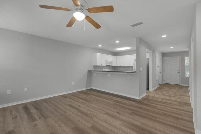 Building Photo - 2255 Whitman Ln