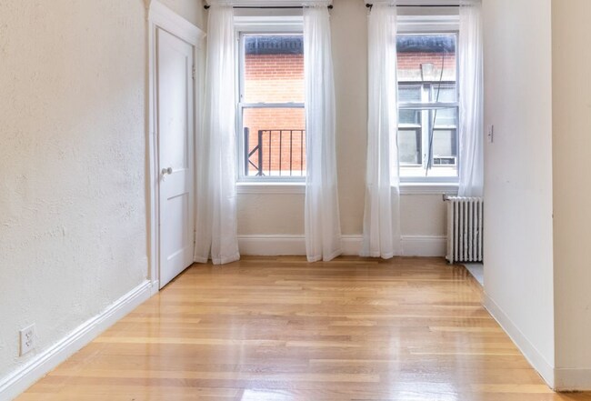 Building Photo - 5 Braemore Rd