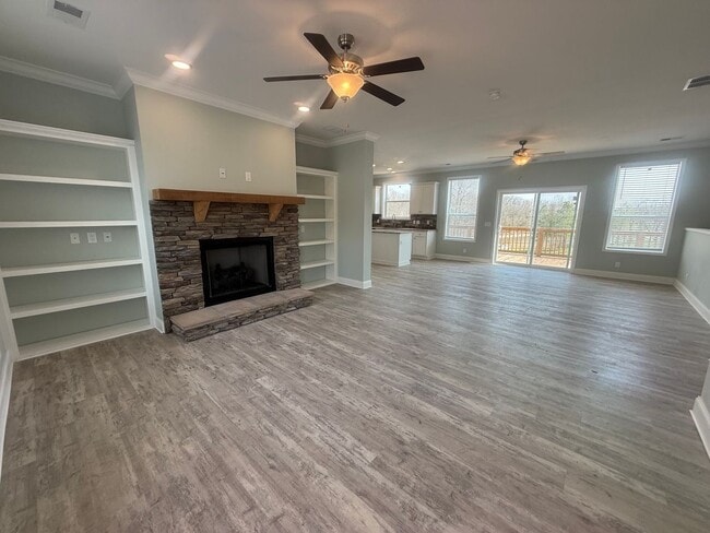 Building Photo - 631 Imogene Dr