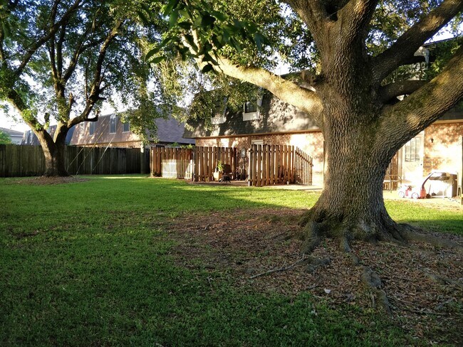 Foto del edificio - 502 Chemin Metairie Rd