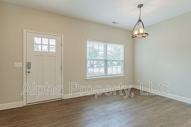 Foto del edificio - 830 Chartwell Dr
