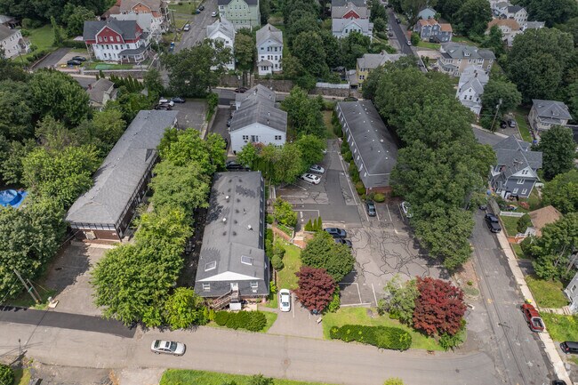 Building Photo - 534-548 Wilson St