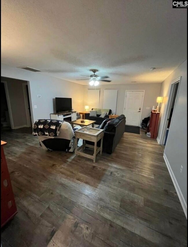 Building Photo - 610 Crystal Springs Dr